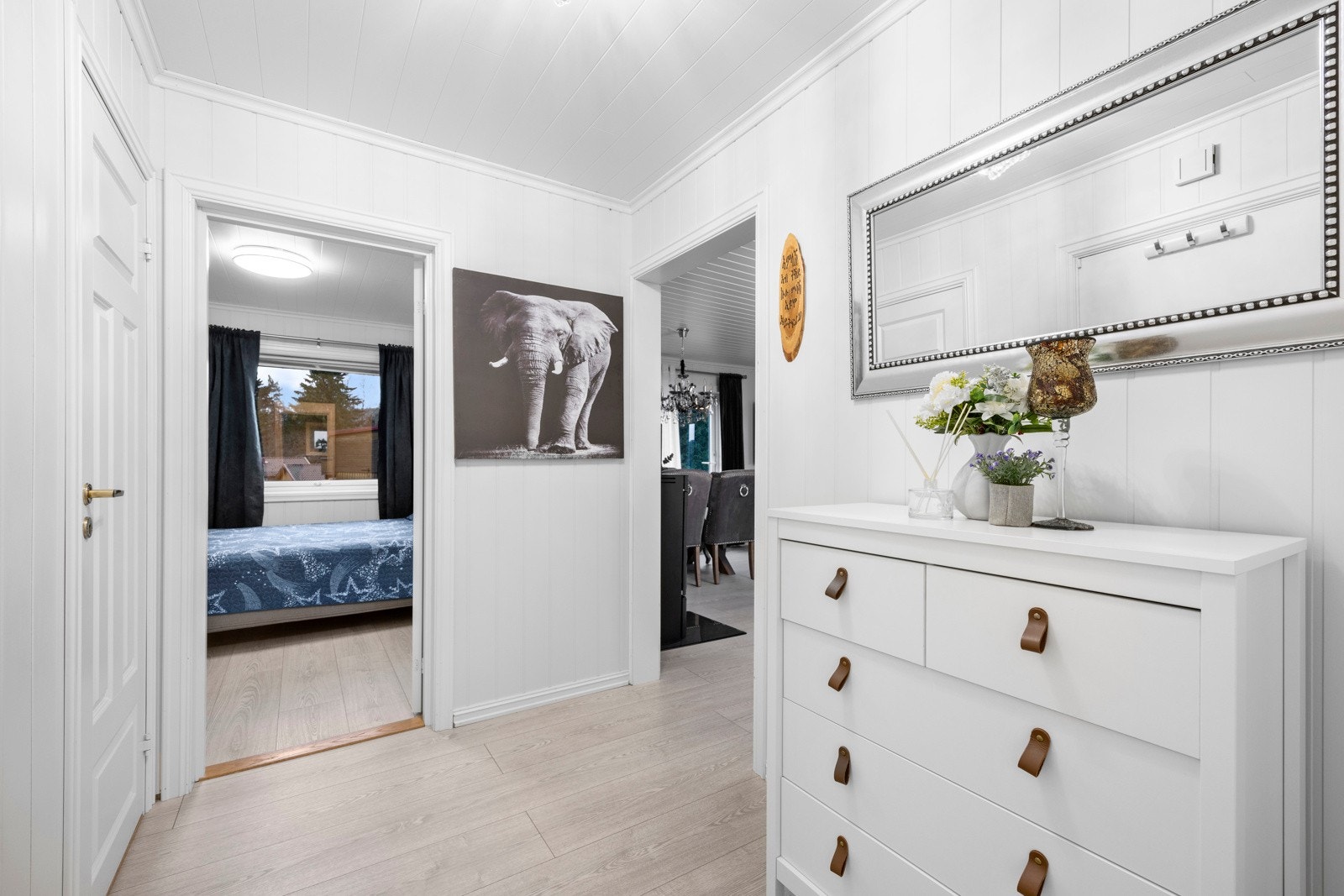 Leilighetens entré Galleribilde