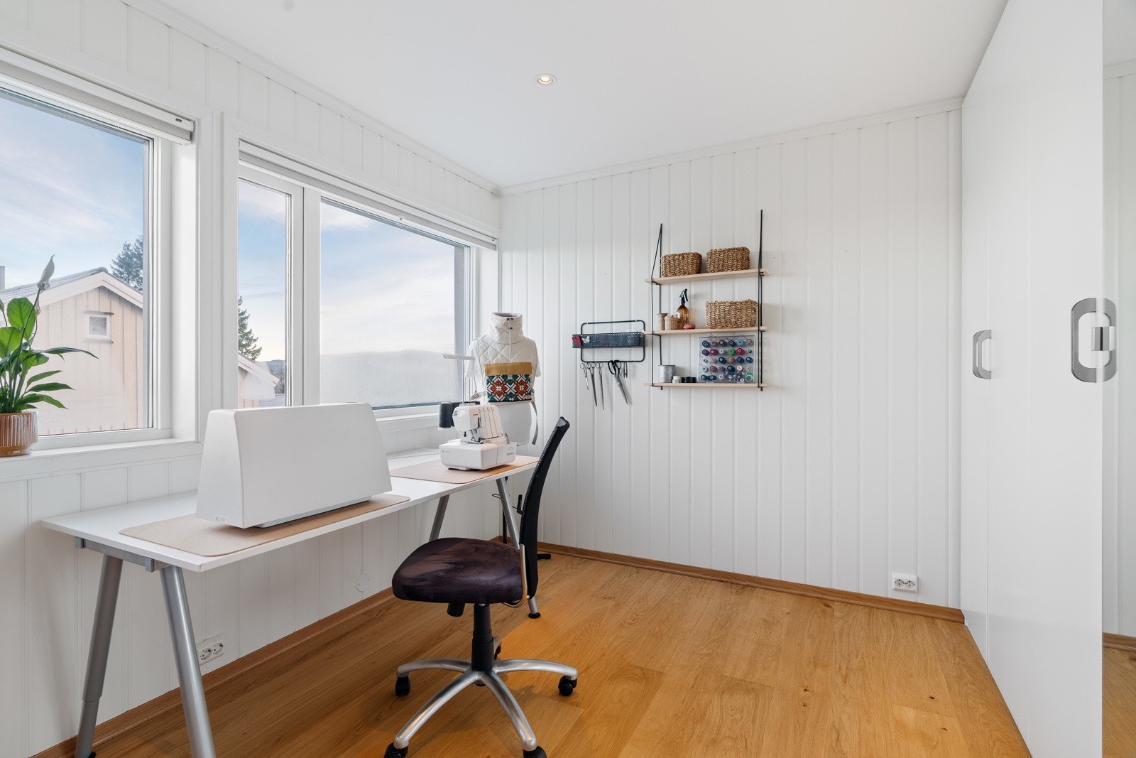 I 2.etasje har du to lyse og romslige soverom på 11 og 13 kvm. Galleribilde