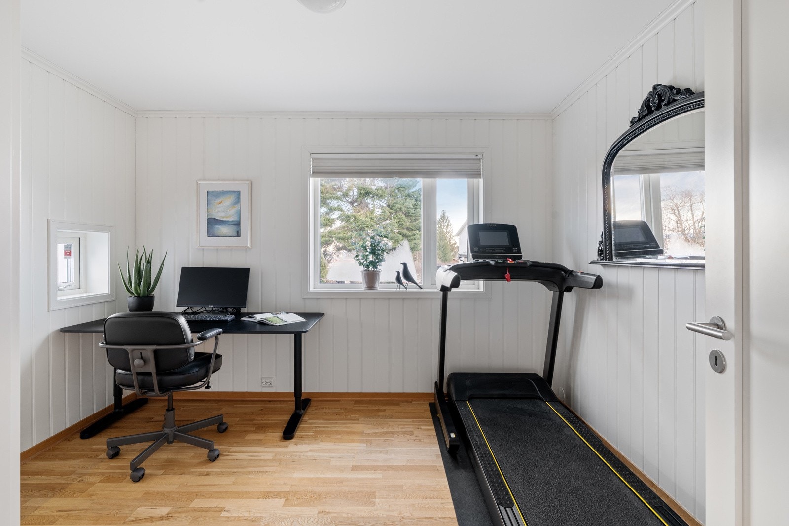 Soverommene passer også godt til etablering av hjemmekontor, treningsrom eller gjesterom. Galleribilde