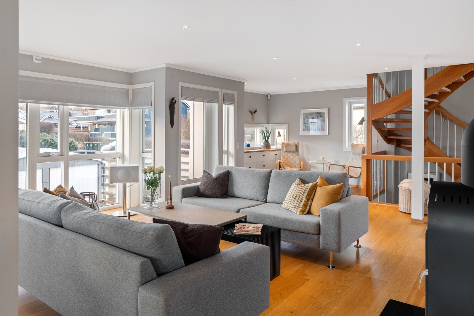 Vannbåren gullvarme i hele 1.- og 2.etasje. Galleribilde