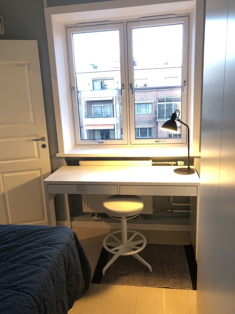 Skrivebord Galleribilde