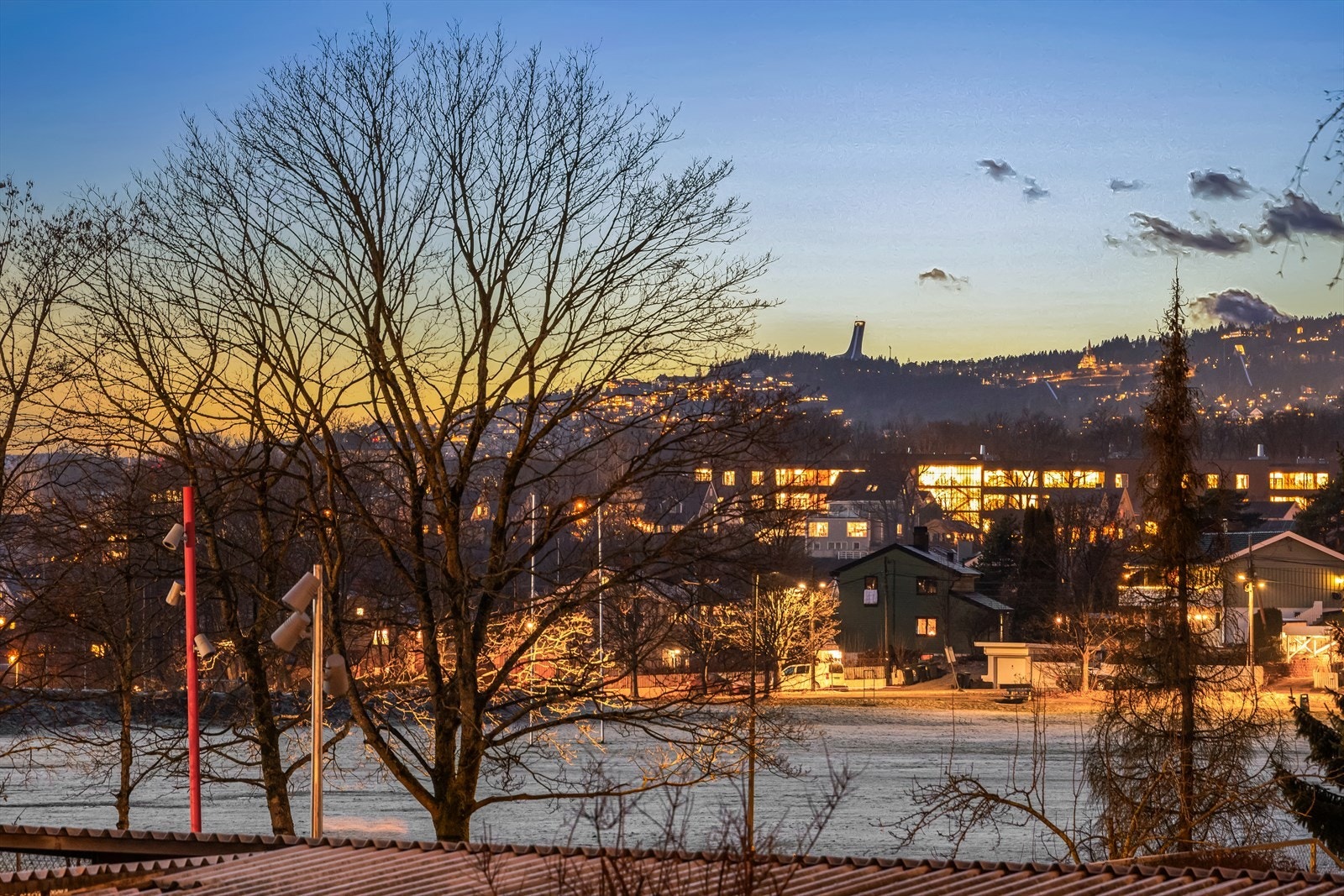 Kombinasjonen av barnevennlige og grønne omgivelser i et samtidig sentralt bomiljø gjør dette til et attraktivt sted å bo! Galleribilde