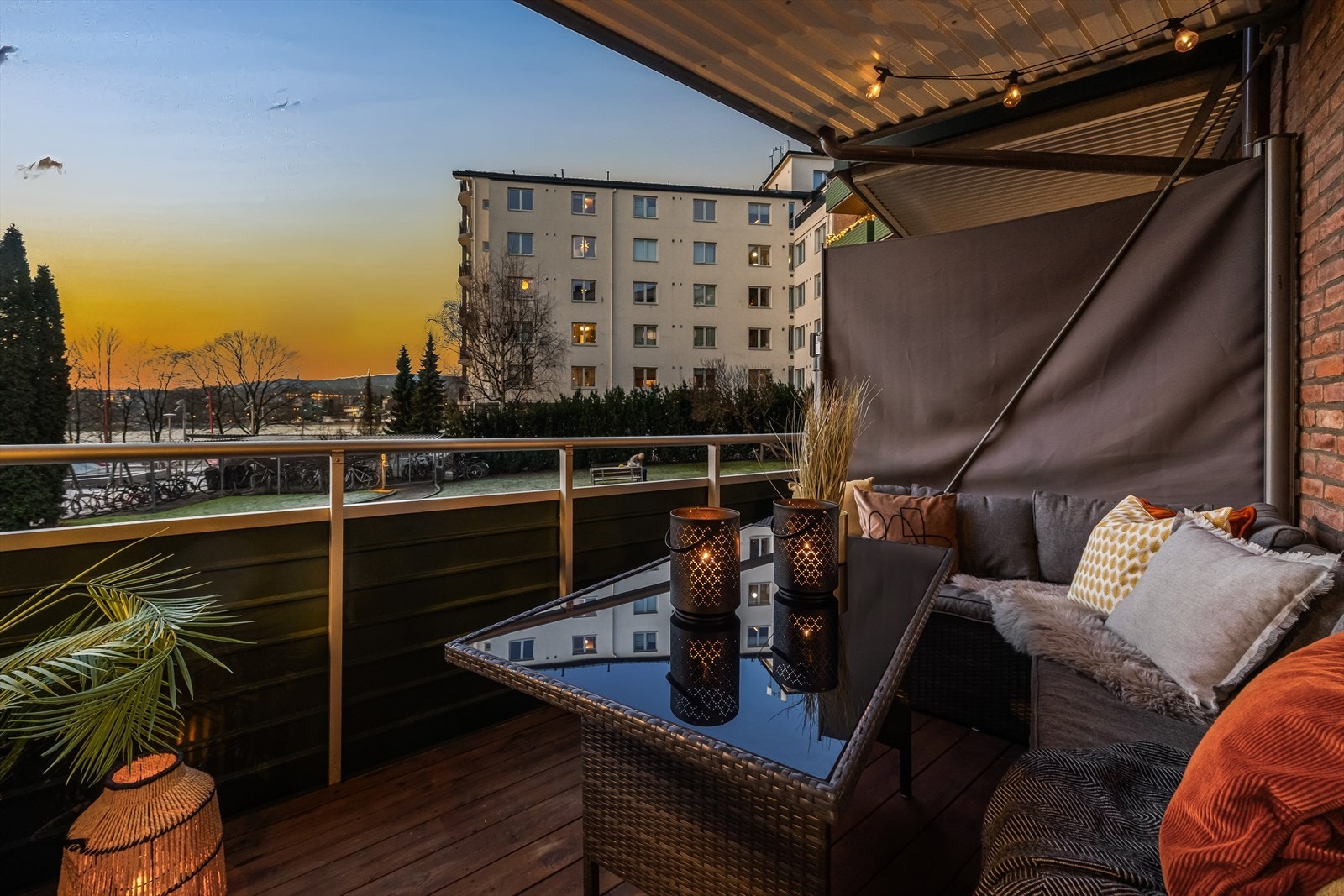 Dette er en tiltalende 3-roms leilighet beliggende i en rolig del av Bjølsen med idylliske Voldsløkka som nærmeste nabo. Galleribilde