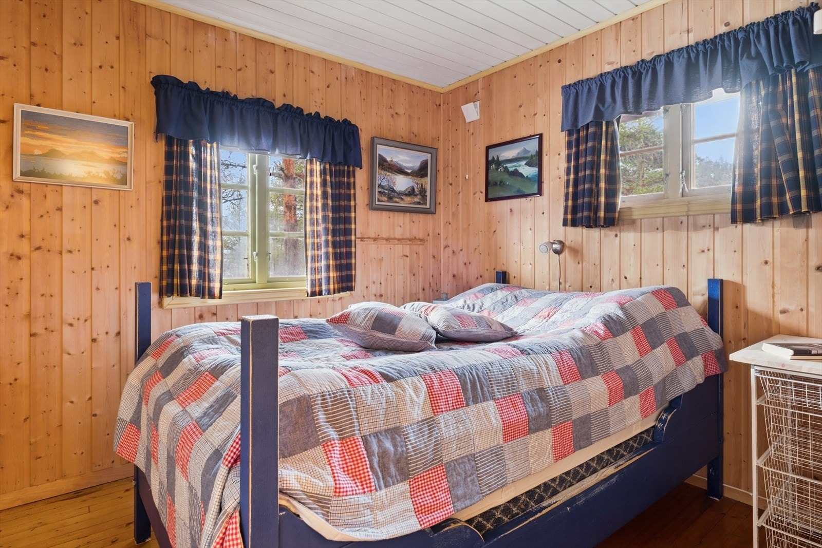 Hytta har totalt fire gode soverom Galleribilde