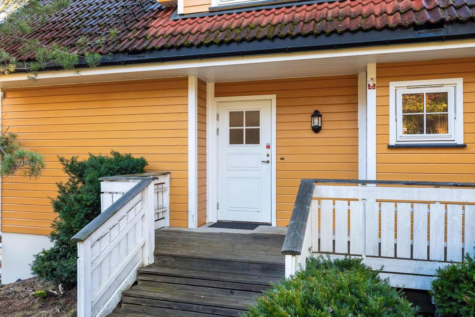 Overbygget inngangsparti. Galleribilde