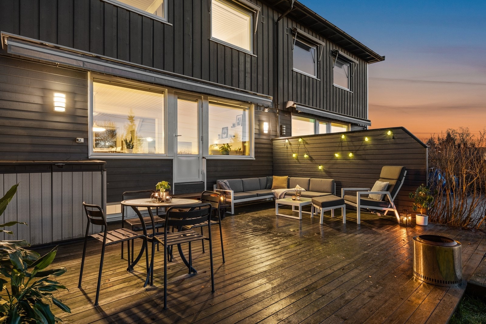 Boligen har vestvendt beliggenhet med gode solforhold. Galleribilde