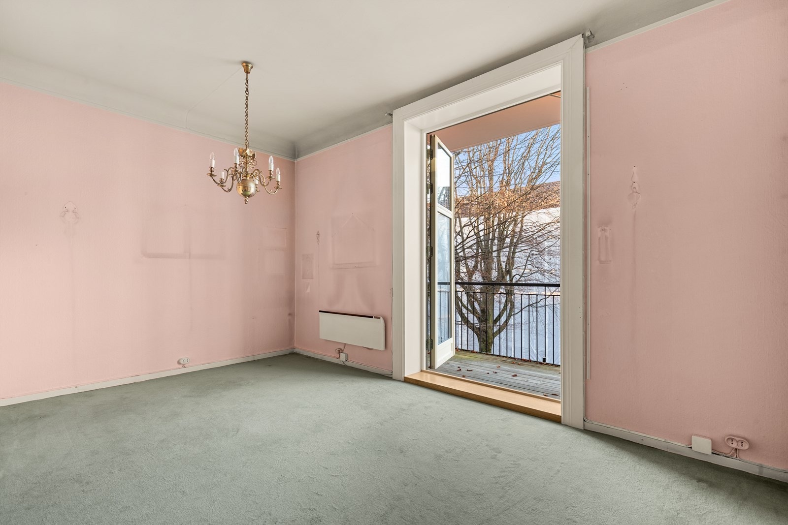 Legg godt merke til den gode takhøyden på 2,8m. Galleribilde