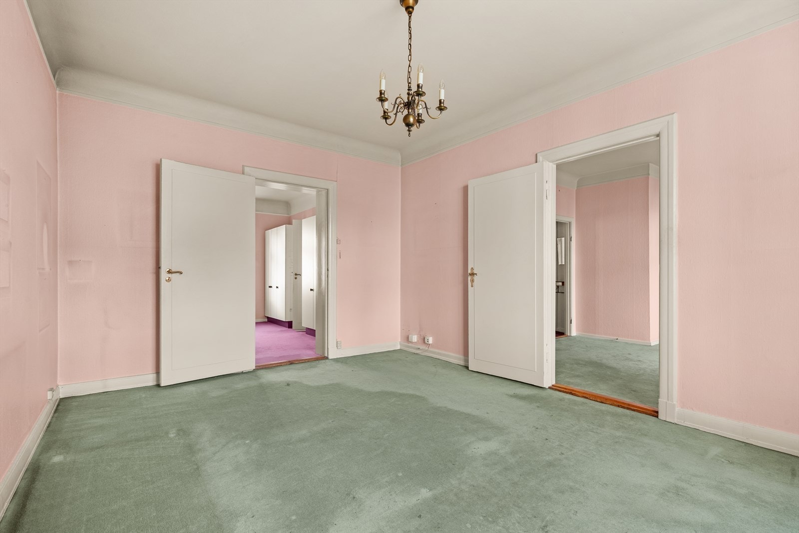 Leiligheten har store og fine rom, perfekt for mange muligheter er løsninger. Galleribilde