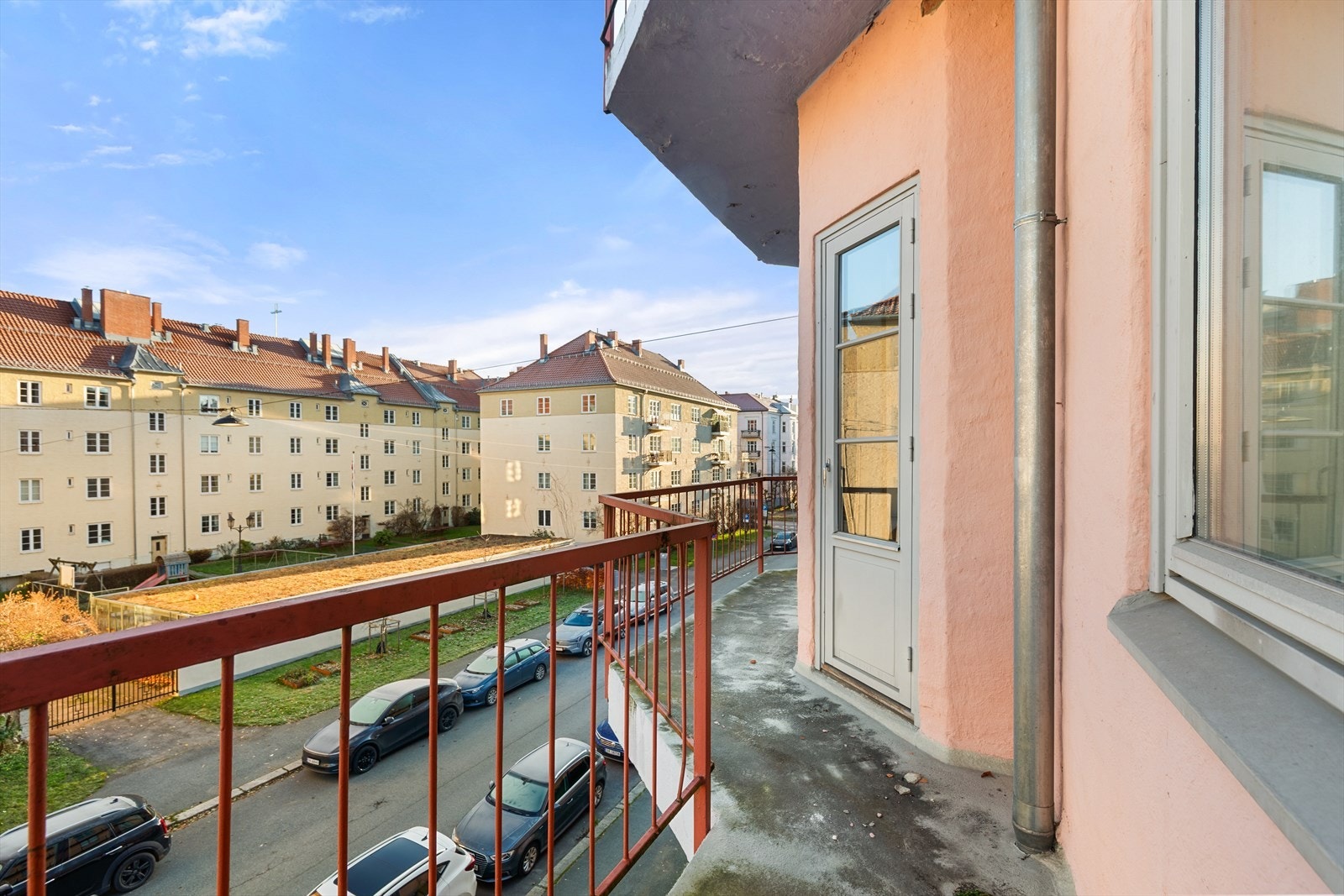 Felles brannbalkong. Galleribilde