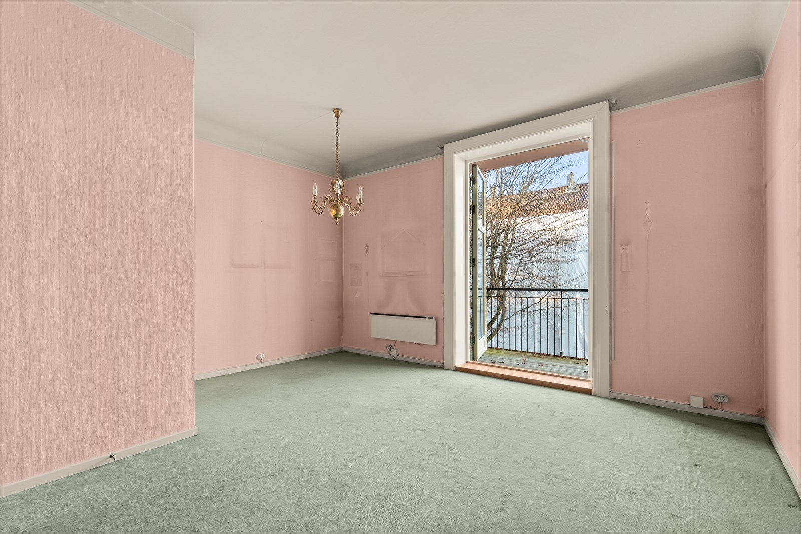 Leiligheten fremstår som lys og luftig med en gjennomgående og fleksibel planløsning med stort potensiale - Bør sees! Galleribilde