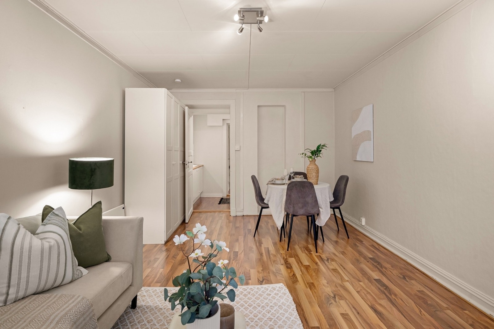 Stuen kan innredes på flere måter - enten med alkoveløsning eller annen smart rominndeling. Galleribilde