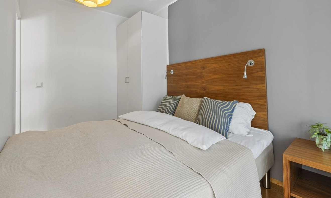 Soverom med garderobeskap Galleribilde