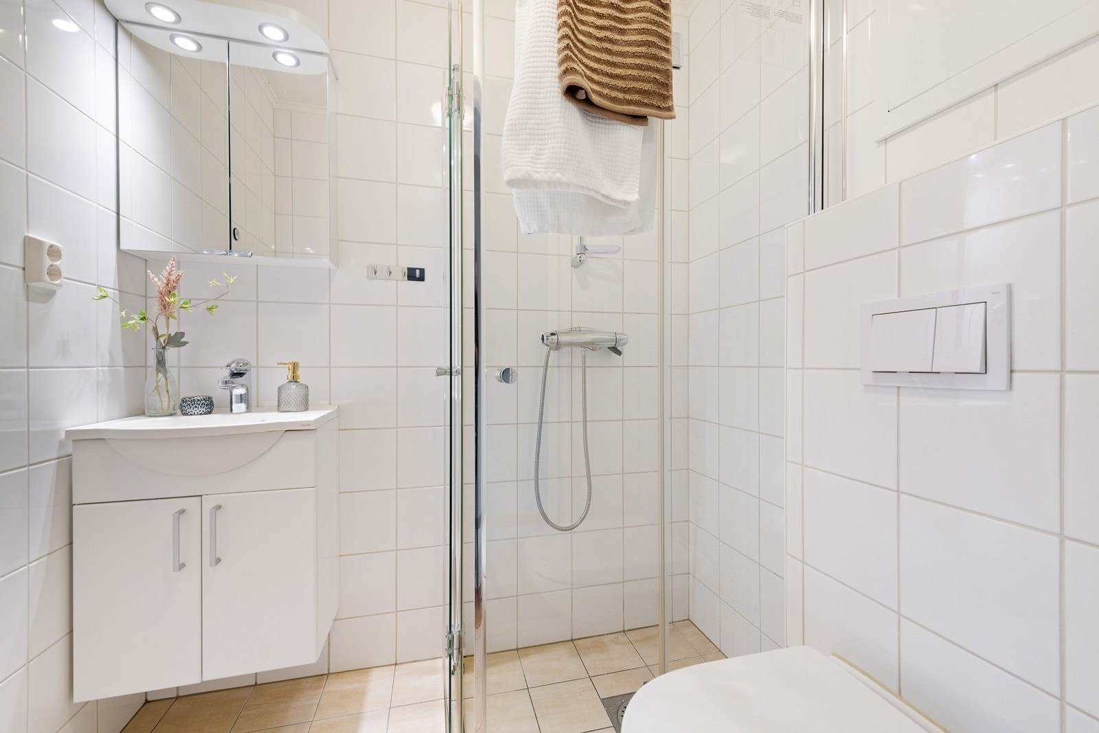 Lyst bad fra 2016. Galleribilde