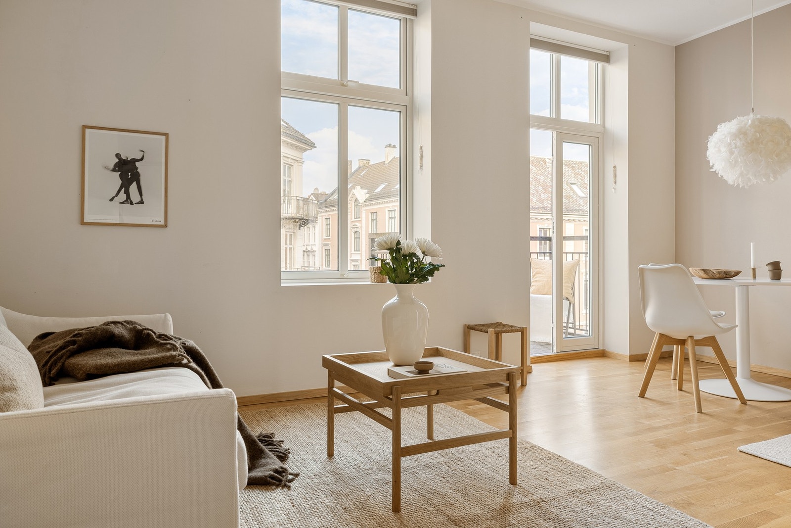 Mekleriet Eiendomsmegling v/Joakim Wiik Bjerknes har gleden av å presentere Vestre Torggaten 20B. Foto: Fotograf Nathalie Reinholdtsen Galleribilde