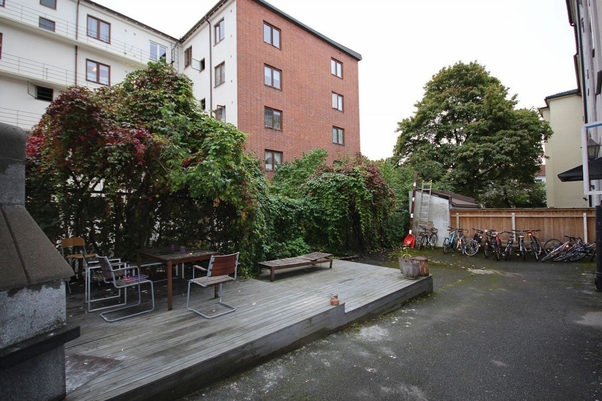 Felles bakgård/terasse Galleribilde