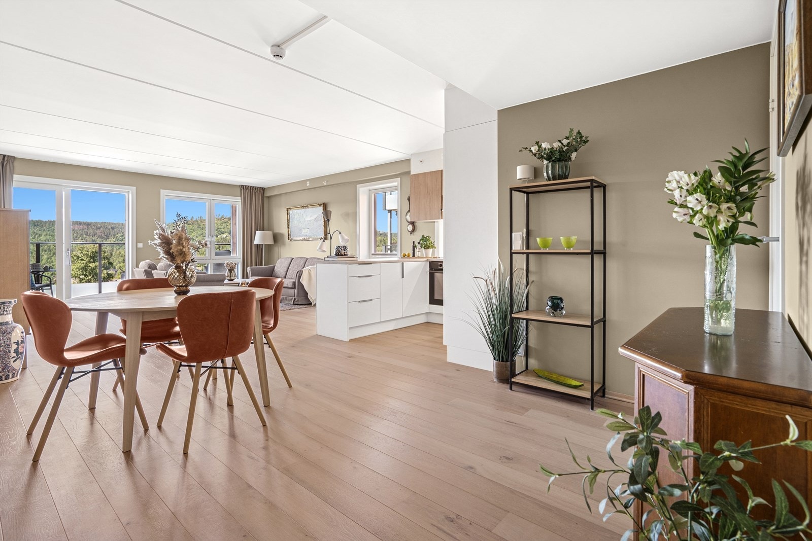 Velkommen til Pettersvollen 5B - Presentert av Mats Johne / DNB Eiendom Galleribilde