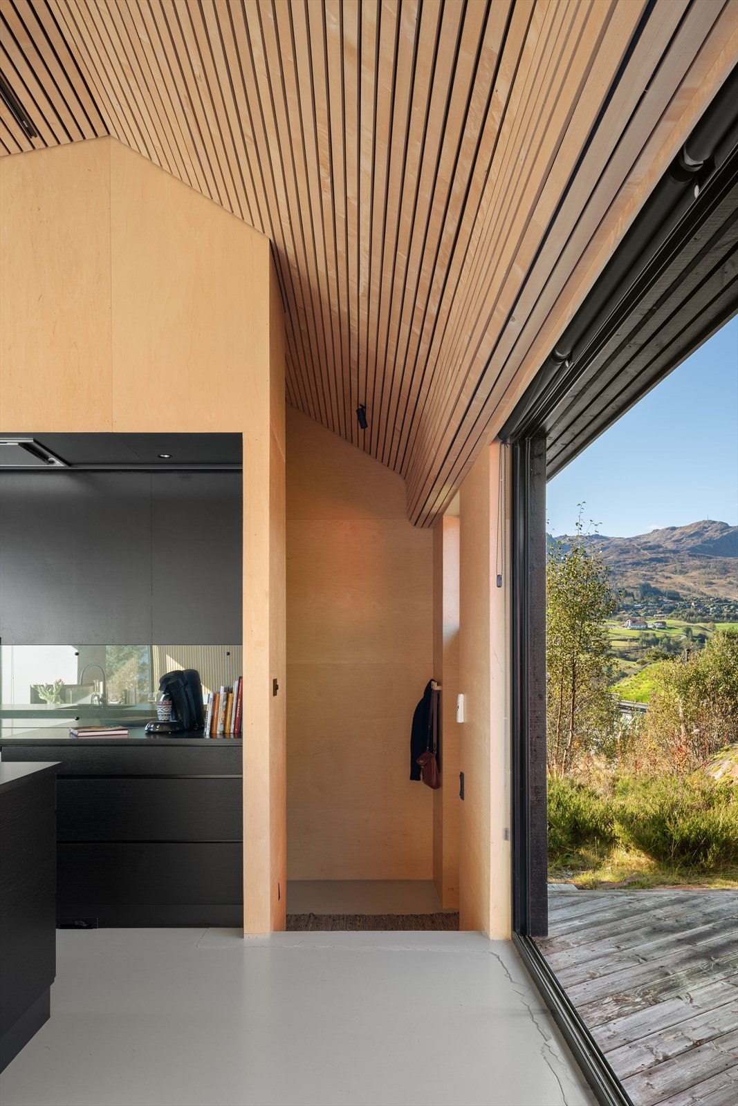 Den gode takhøyden gir ekstra god romfølelse. Galleribilde