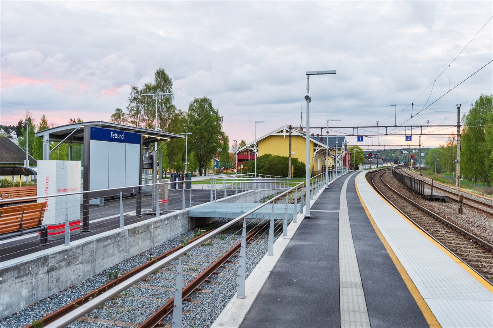 Togstasjon 1. minutt fra leiligheten Galleribilde