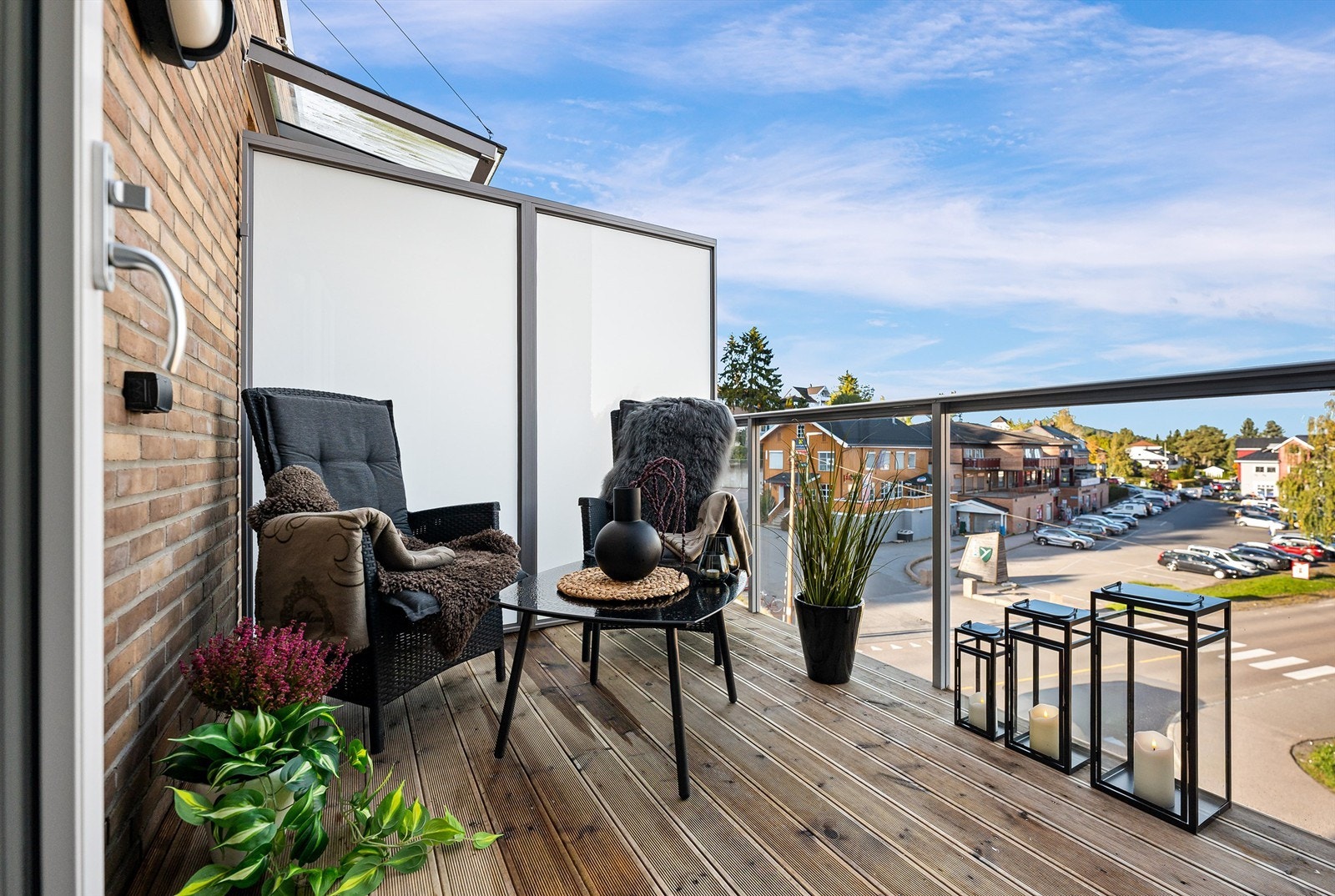 Sentral plassering i Fetsund sentrum med kort vei til tog og butikker - flott utsikt fra 3. etasje Galleribilde