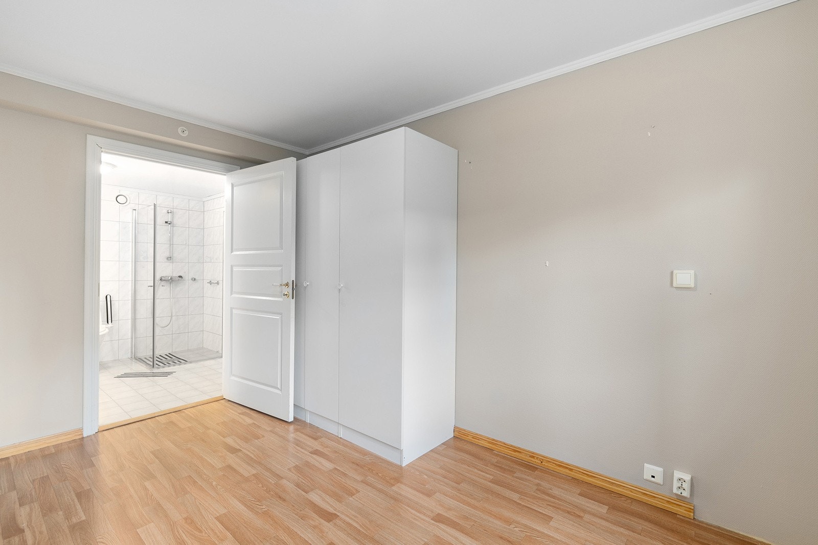 Soverom med direkte adkomst til bad Galleribilde