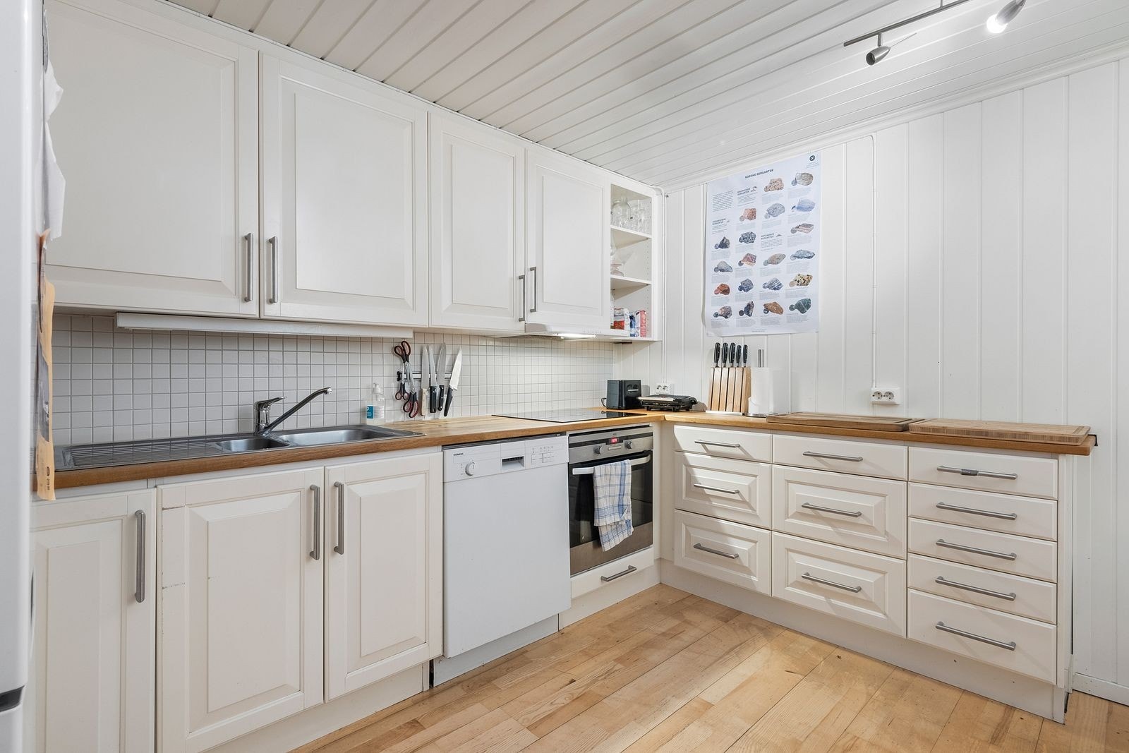 God skap og benkeplass Galleribilde