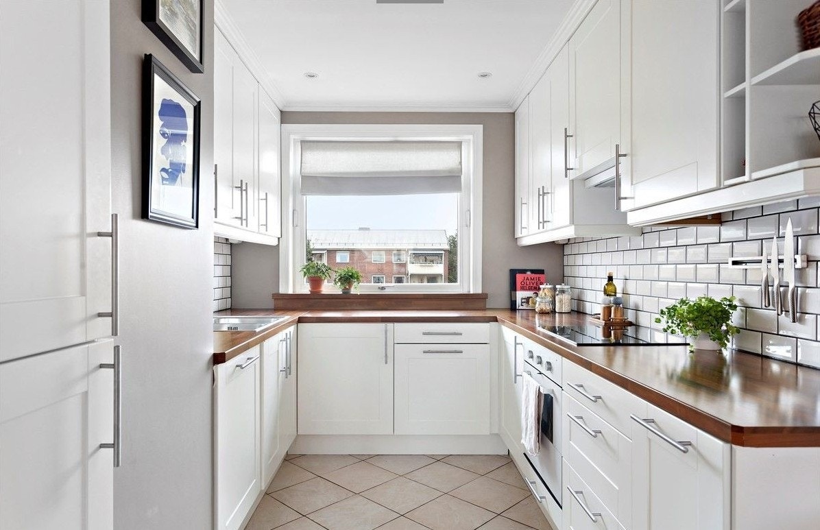 Kjøkken med hvitevarer Galleribilde