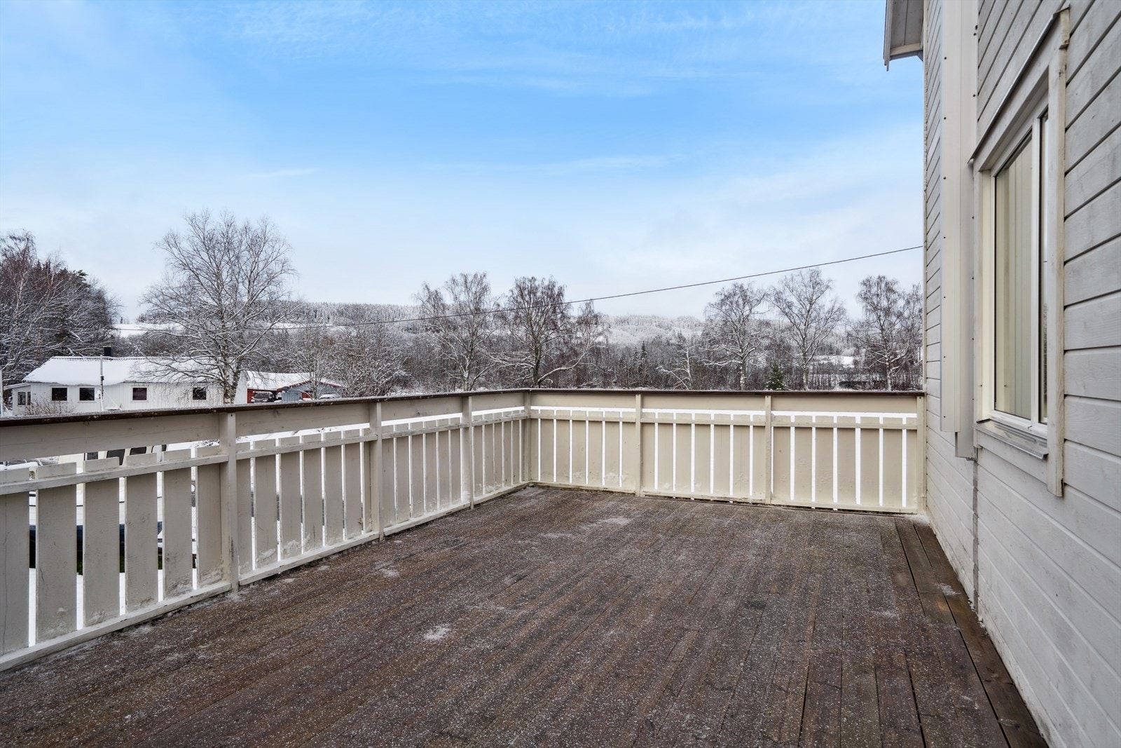 Nærhet til fotballbane og turstier. Galleribilde