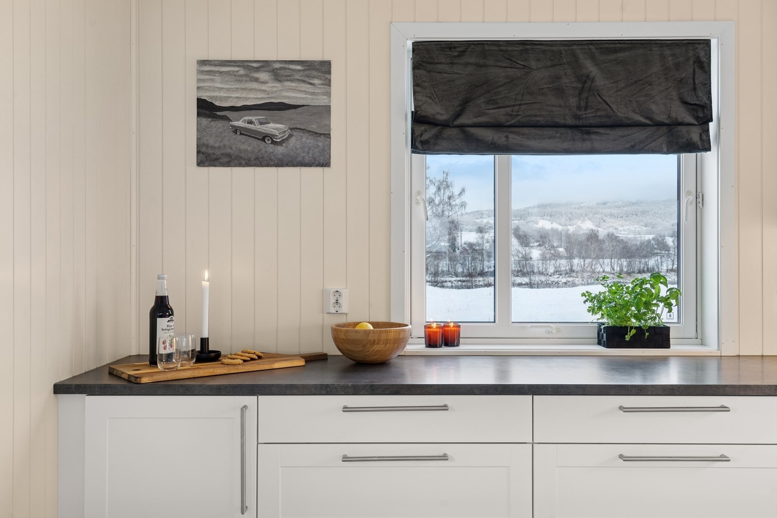 Pent og lyst kjøkken. Galleribilde