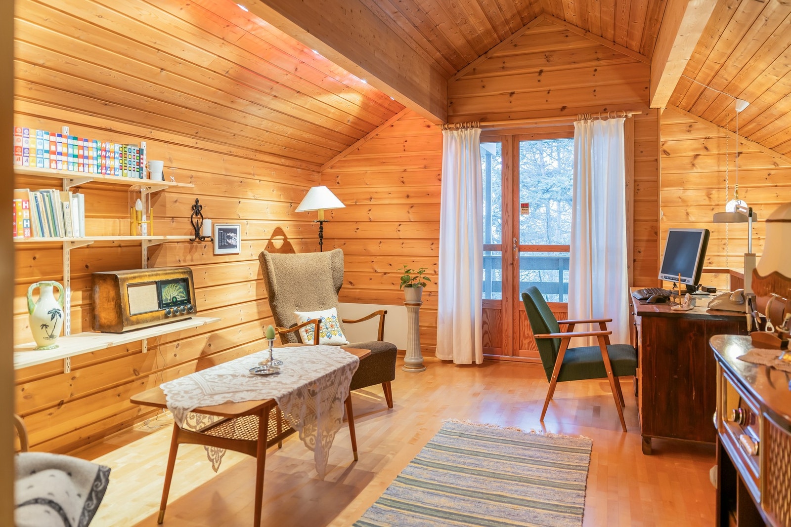 Det ene kontoret har utgang til egen balkong. Galleribilde