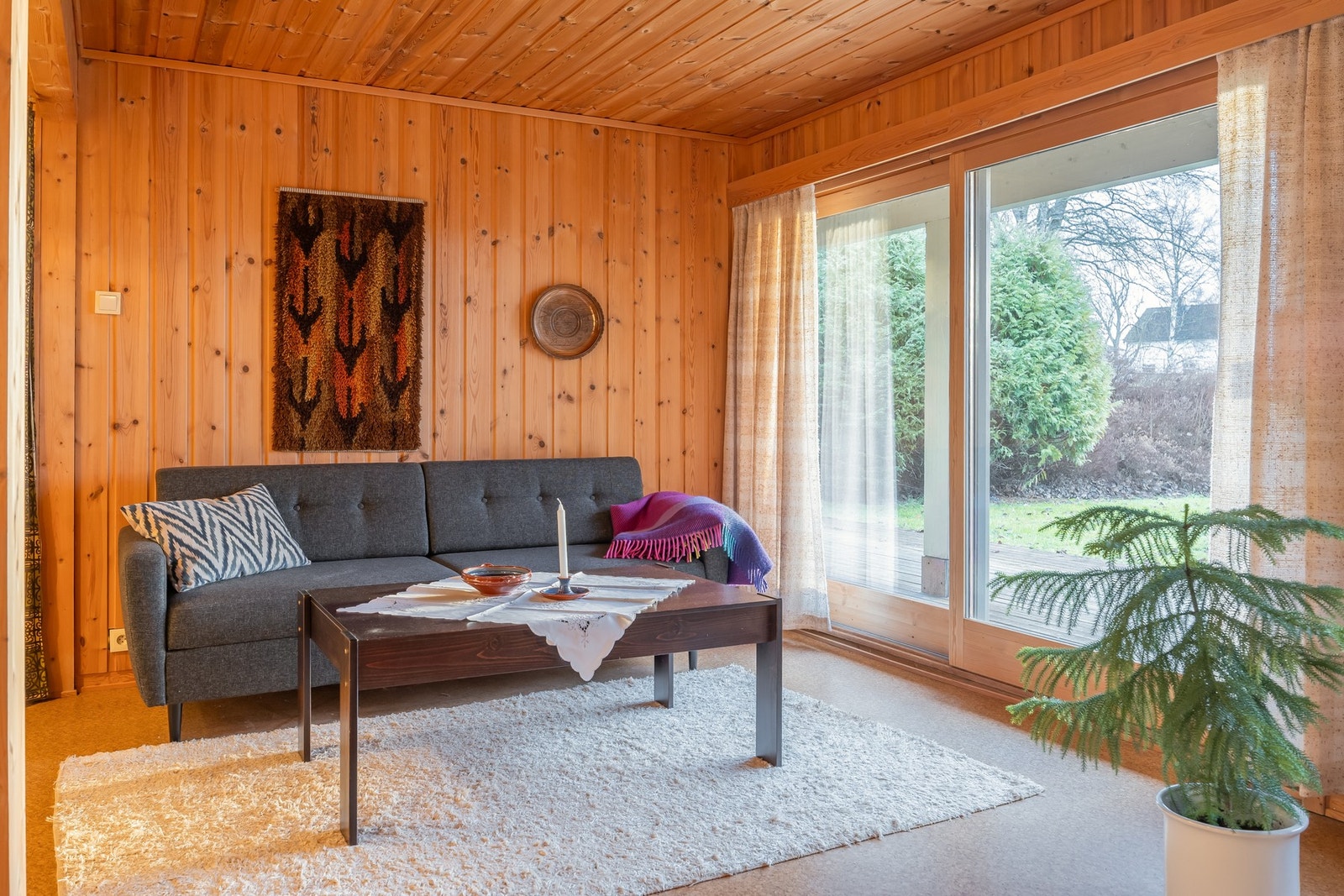 Hybelleiligheten har romslig stue, kjøkken, soverom, bad, wc og egen entré/gang. Galleribilde