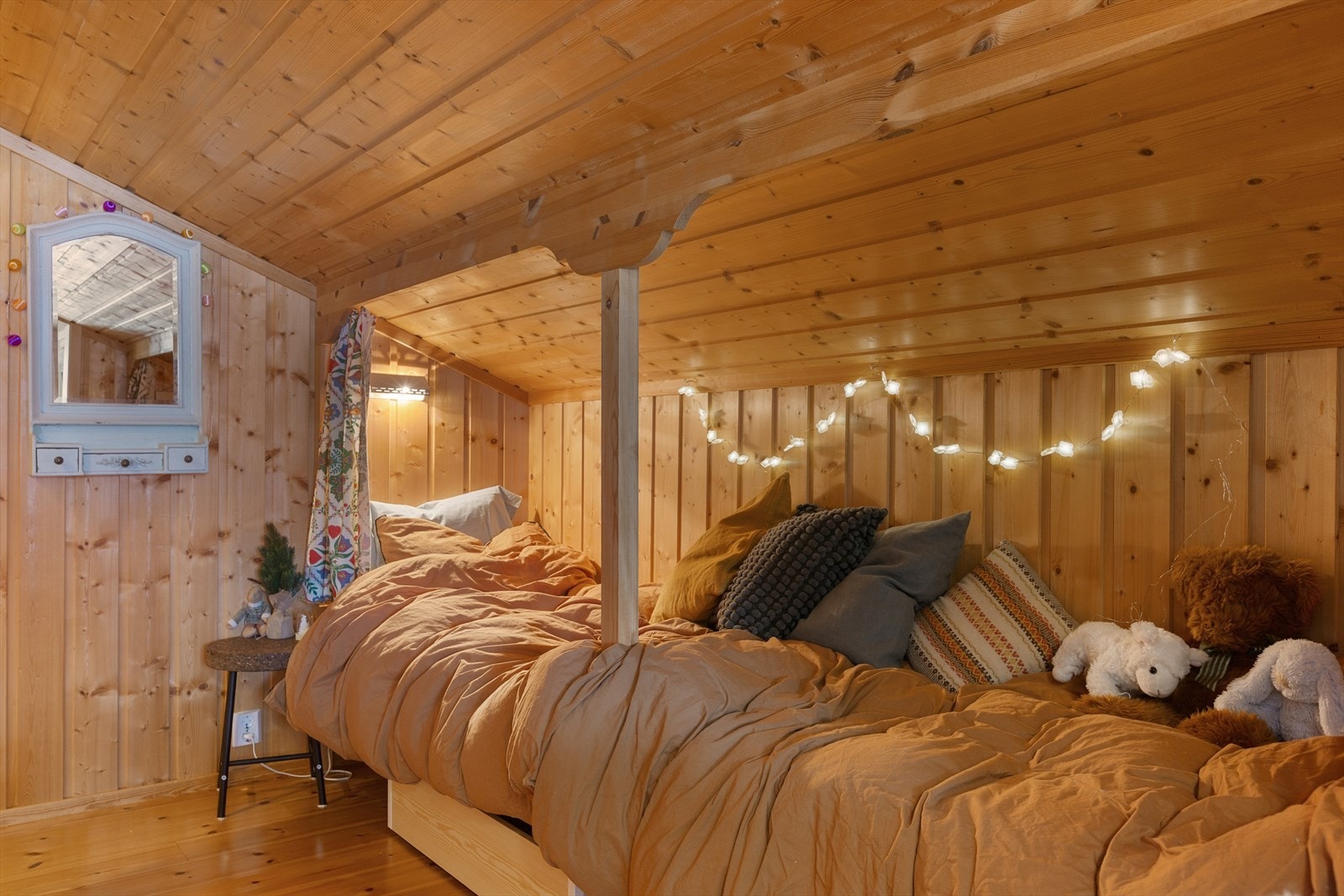 Soverom 1. For små vinduer godkjent for rømning på loft. Galleribilde