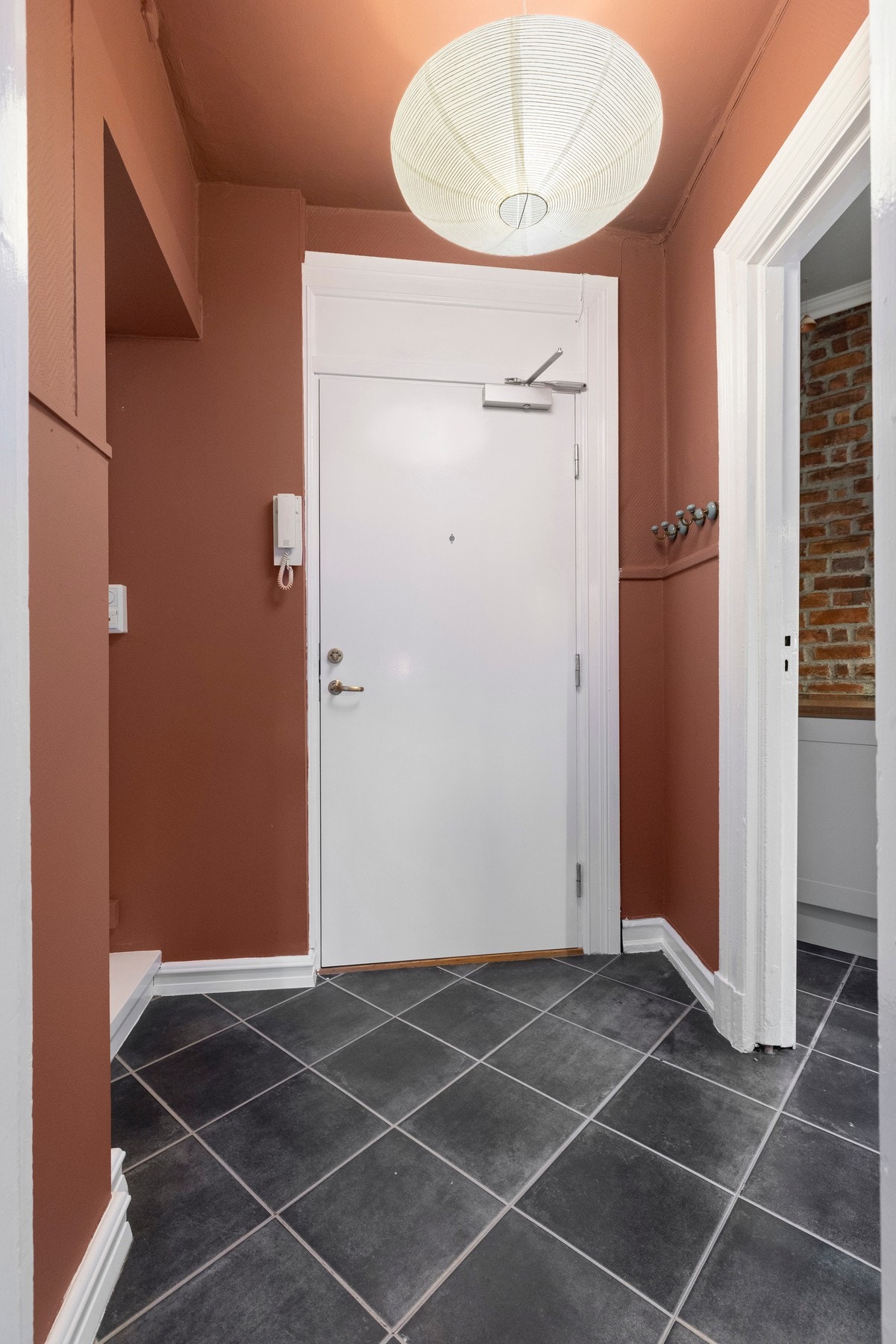 Det medfølger 2 boder med leiligheten - en på loftet og en i kjeller. Galleribilde