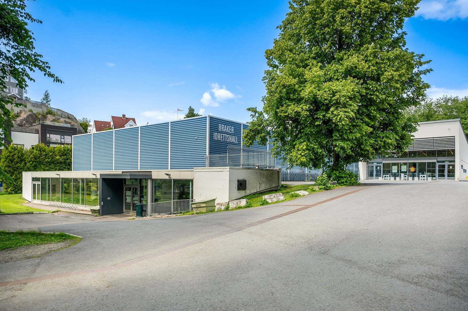 Øraker idrettshall ca 150 fra boligen Galleribilde