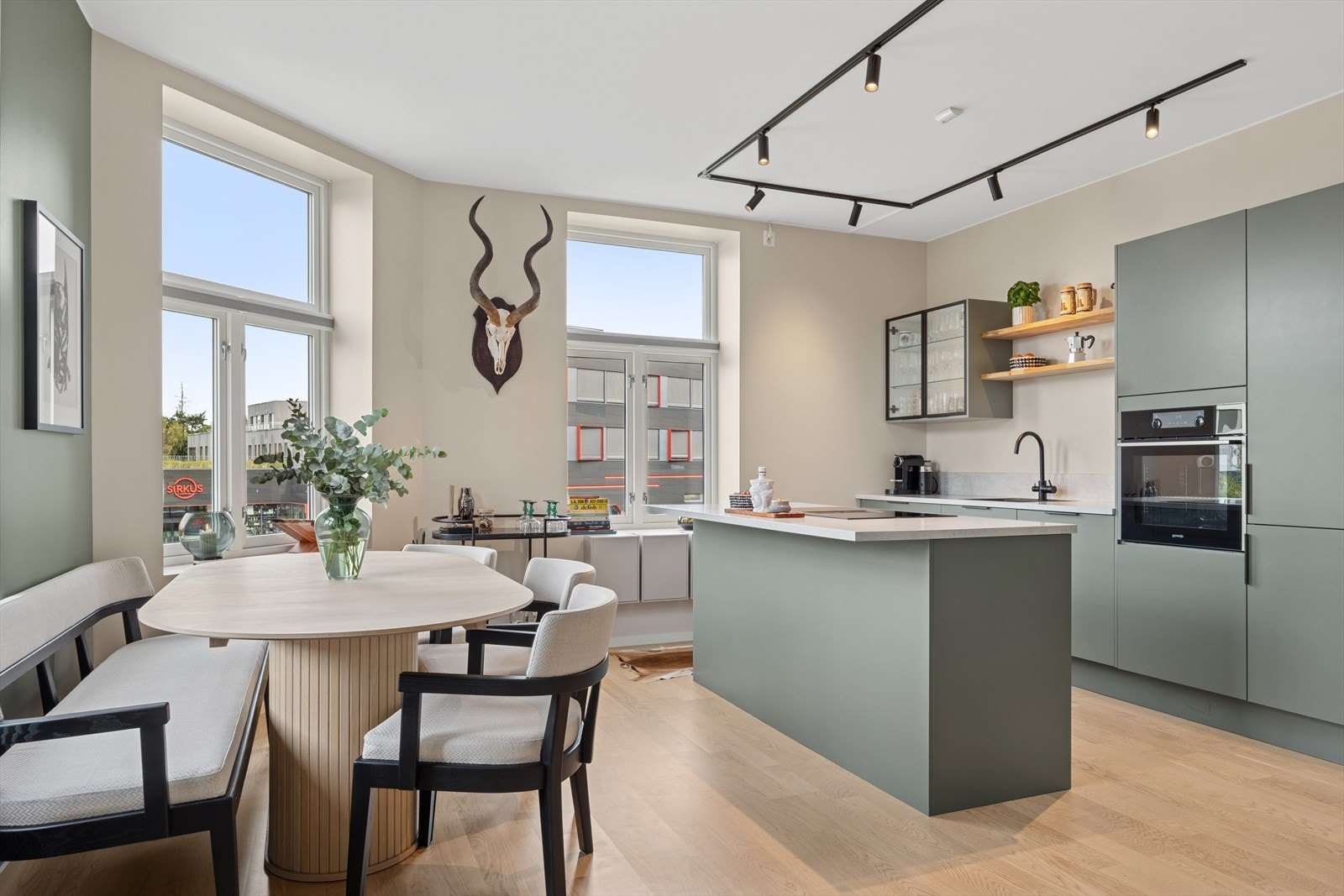 Velkommen til Tessems veg 23A, en moderne leilighet med sentral beliggenhet. Galleribilde