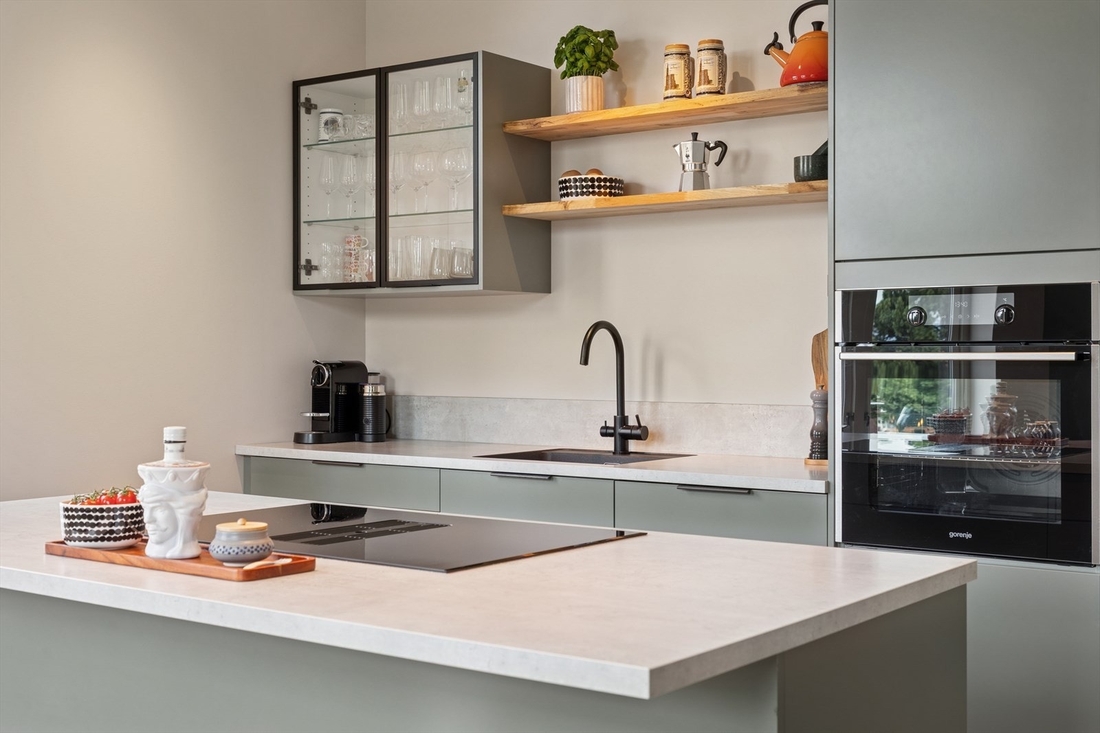 Her er det god arbeidsplass for den som er glad i å lage mat. Galleribilde