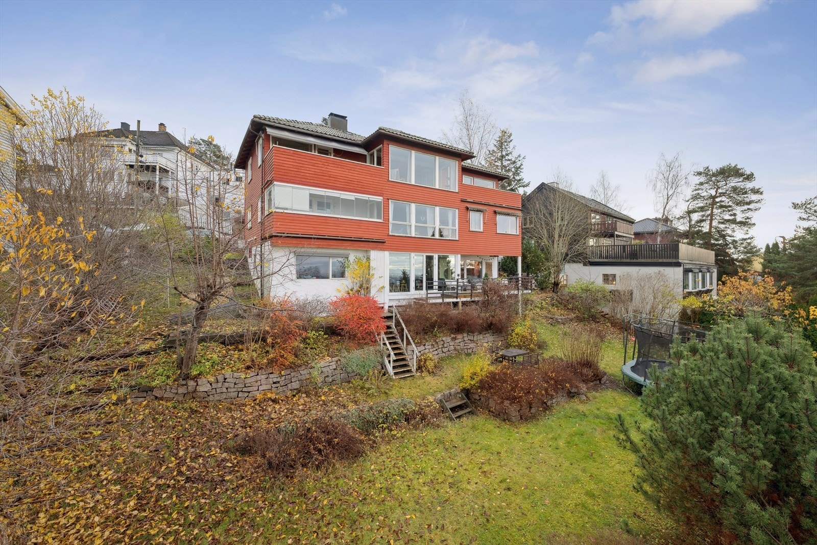 En sjarmerende og unik leilighet i en flermannsbolig beliggende i et stille og barnevennlig område på Grefsen \ Loftshus. Galleribilde