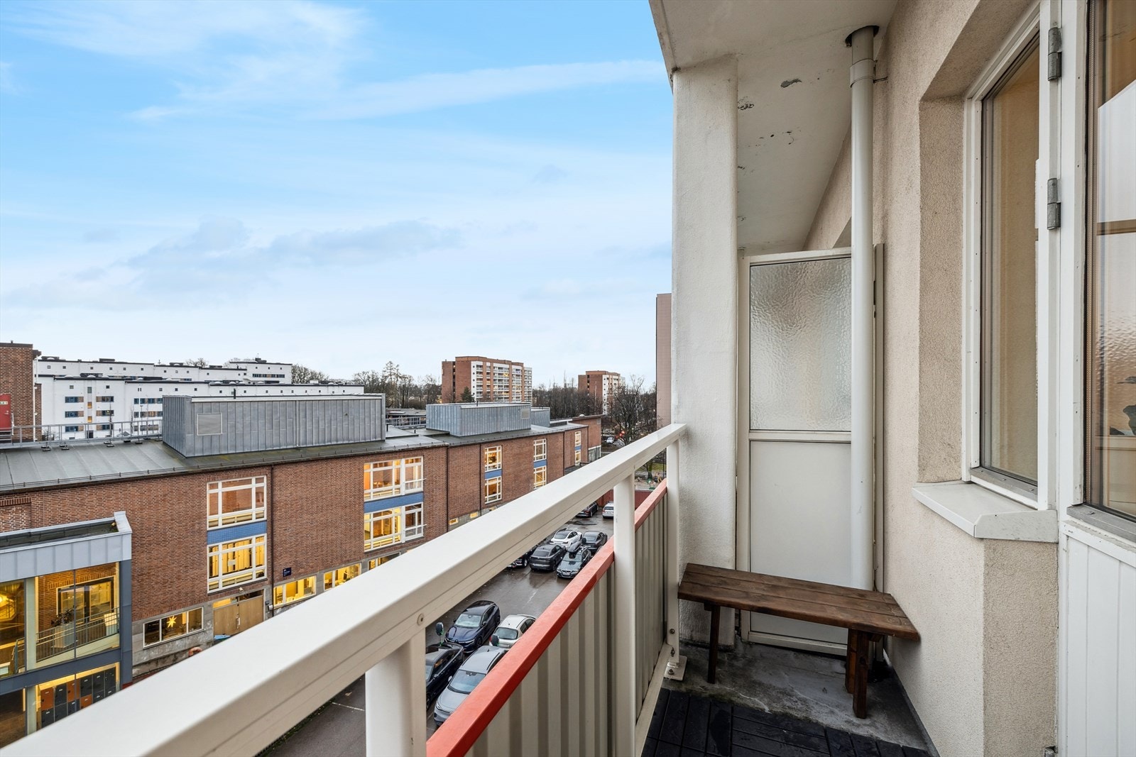 Balkongen vender mot den rolige bakgården. Galleribilde