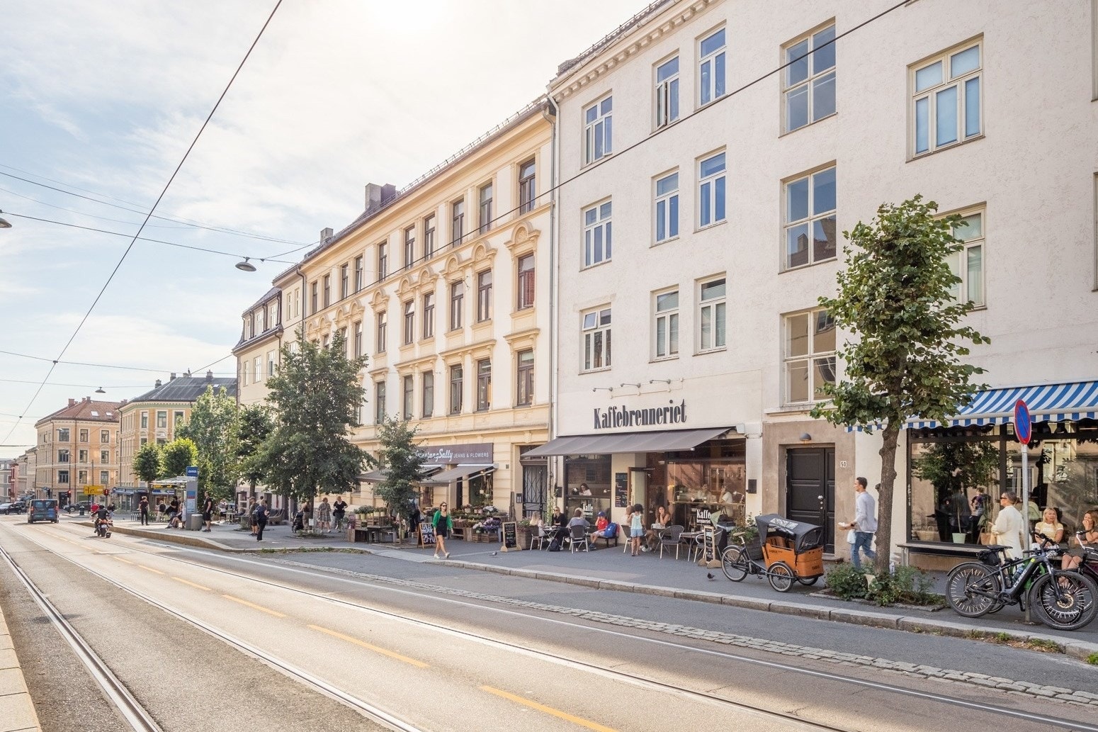 Kort avstand til en rekke servicetilbud og gode kollektivtilbud. Galleribilde