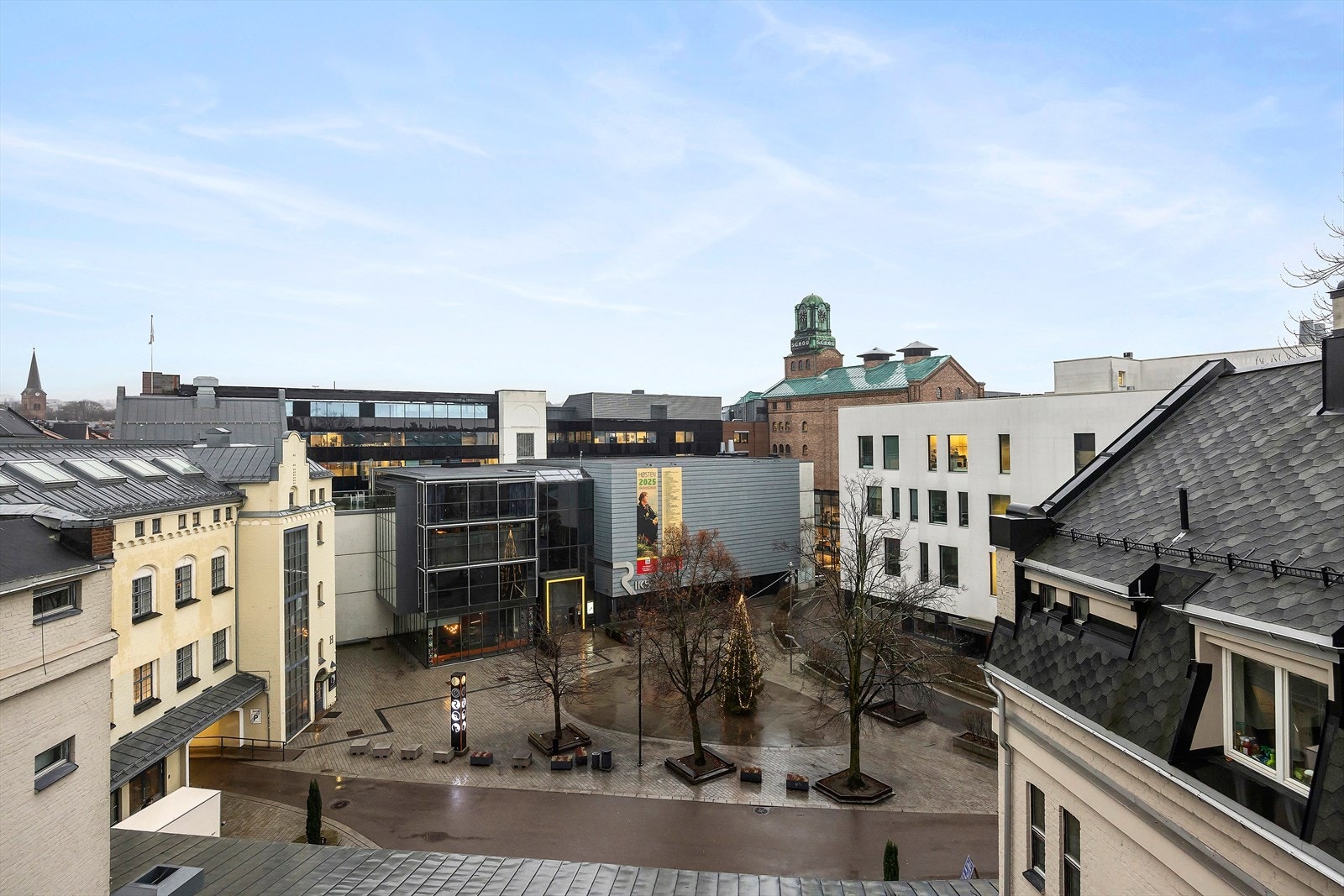 Utsikt over taklandskapet på Grünerløkka - ekte bypuls fra høyden. Galleribilde