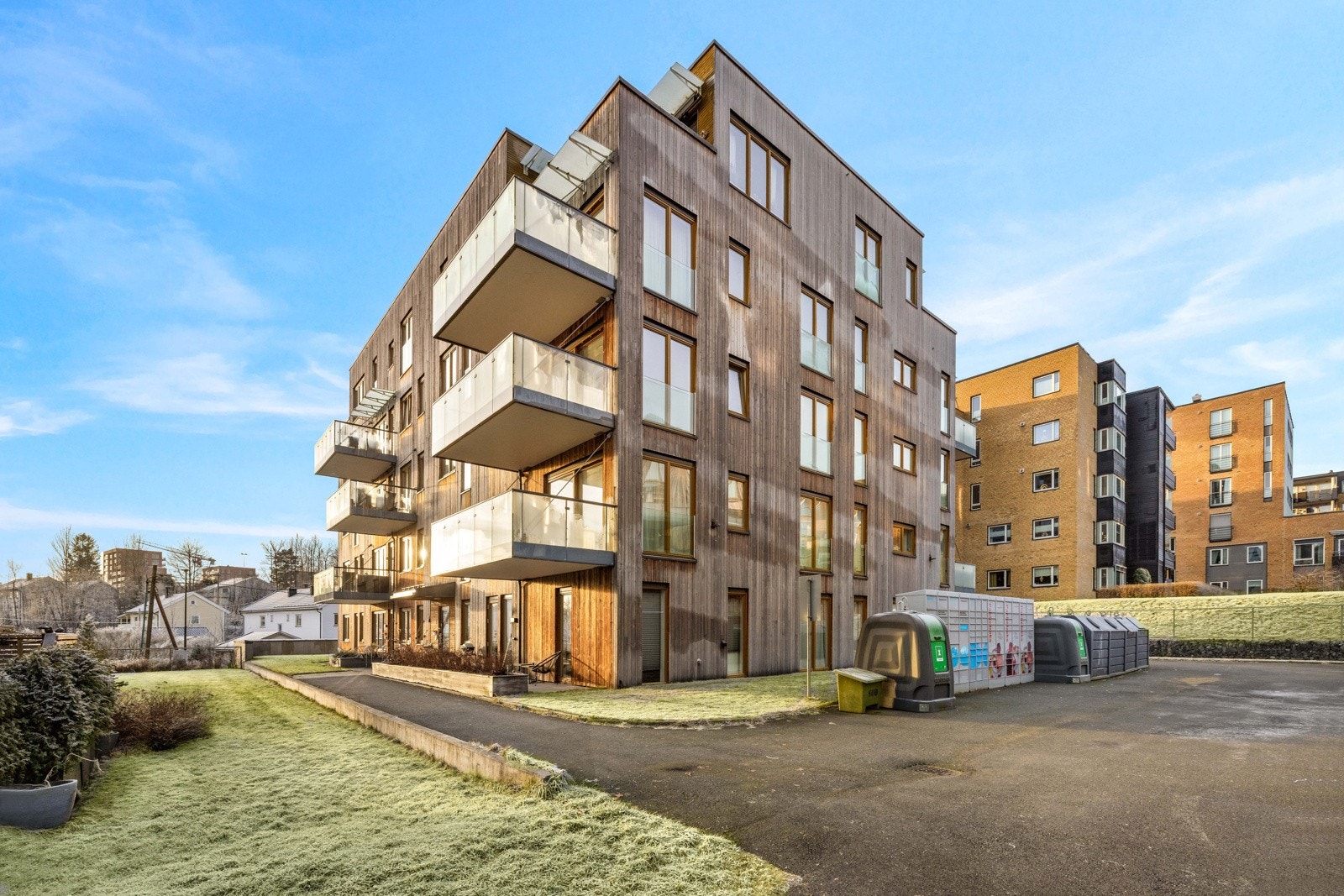 Leiligheten ligger sentralt i Lørenskog, med kort vei til alle nødvendige servicetilbud. Galleribilde