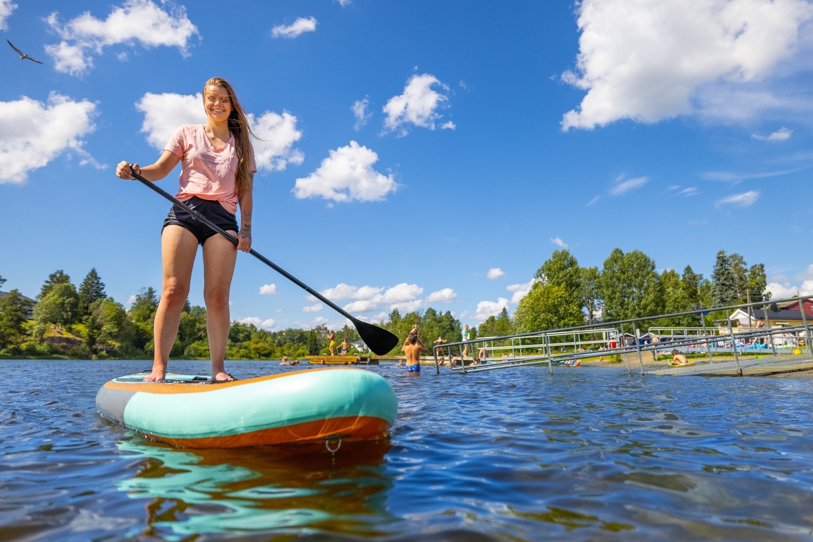 Fine naturområder i nærheten. Her ved populære Langgrunna badeplass. Galleribilde