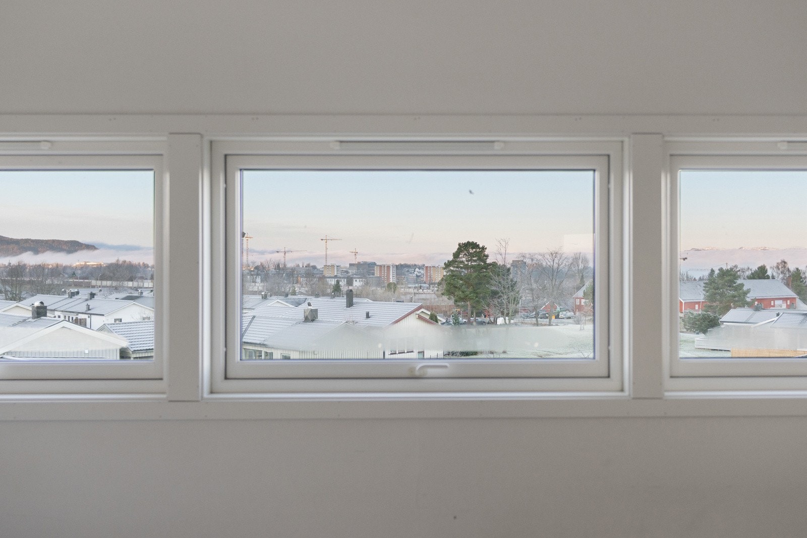 Vinduer, dører, tak og etterisolering ble oppgradert i 2013. Galleribilde