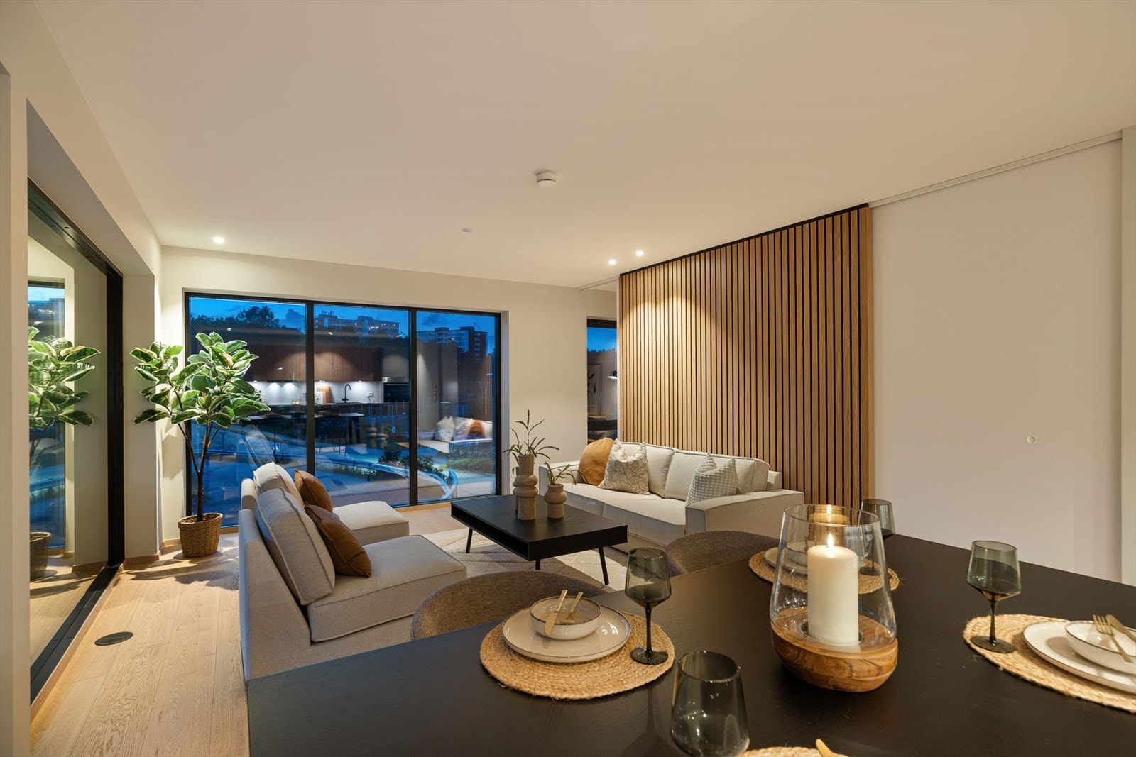 Velkommen til Vågsbygd Ringvei 71 v/ Andre Sandvik og Ole Jakob Seglem i Aktiv Eiendomsmegling Kristiansand! Foto: Ivars Upe Galleribilde