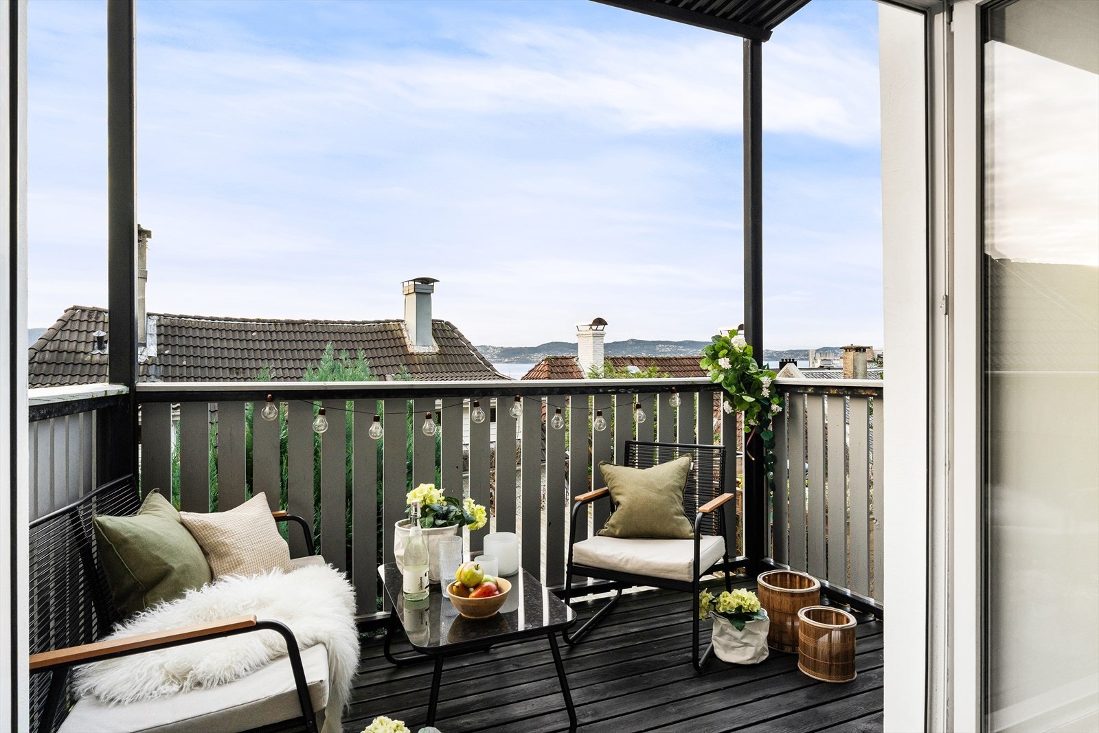 Flott utsikt mot innseilingen og Askøy Galleribilde