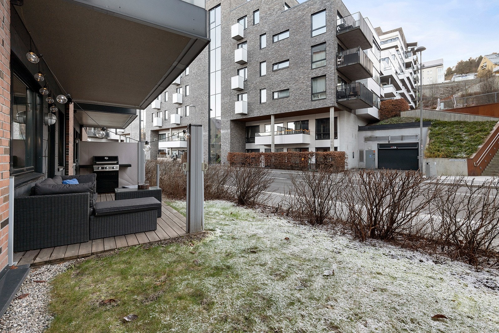 Stor flott terrasse, Det er tillatt med gass eller elektrisk grill Galleribilde