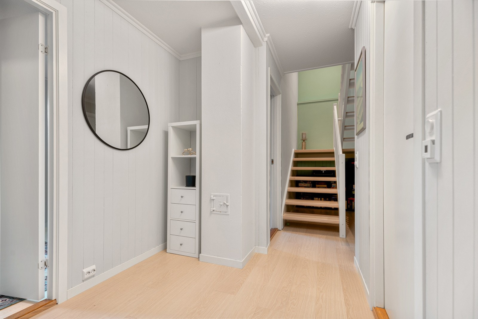 Gang under etg. Galleribilde