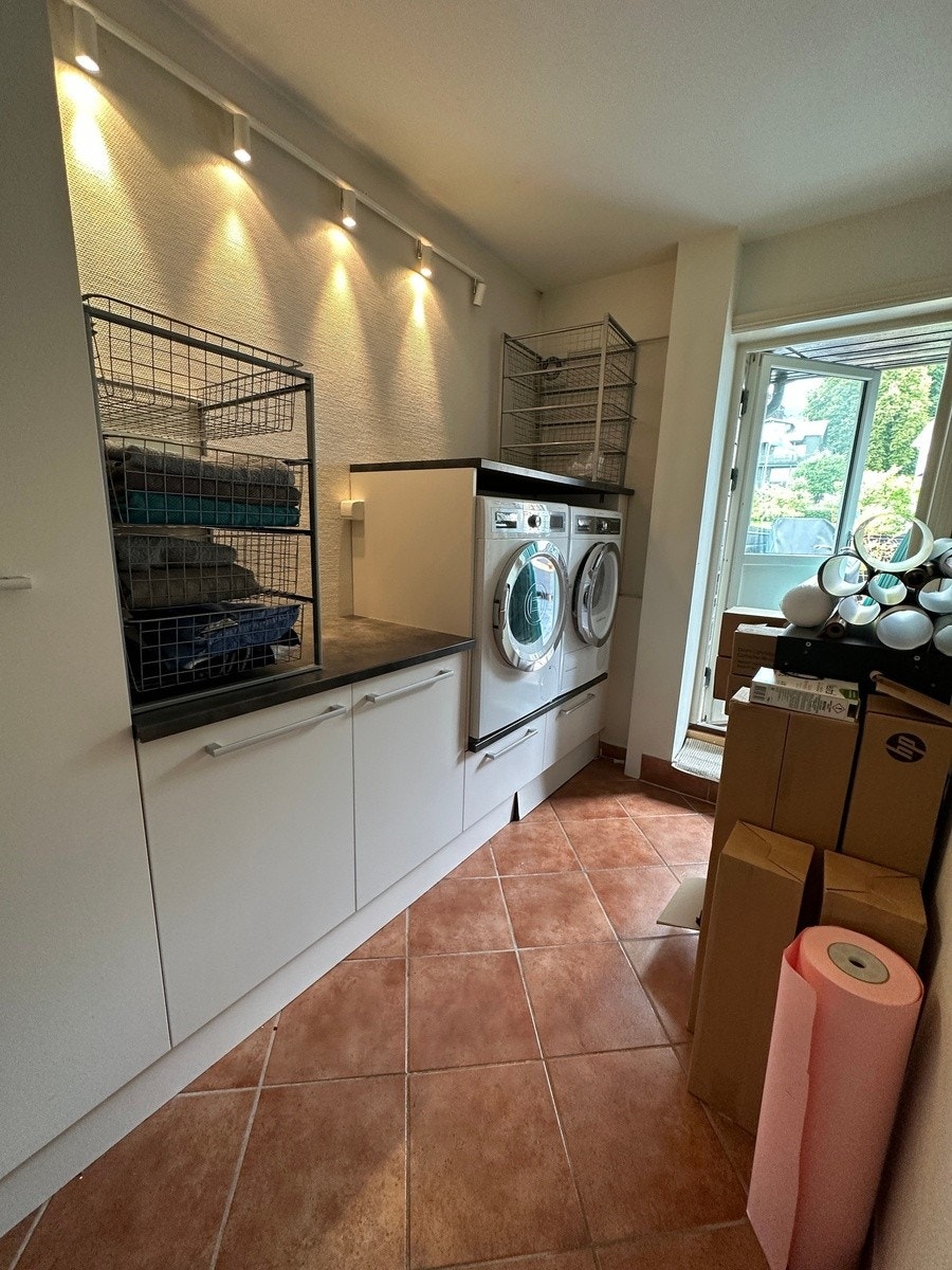 Vaskerom / gang mot terasse Galleribilde