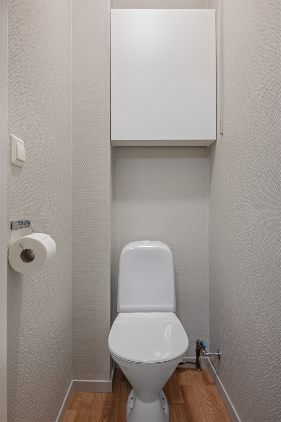 Sep.wc-rom med wc og skap Galleribilde