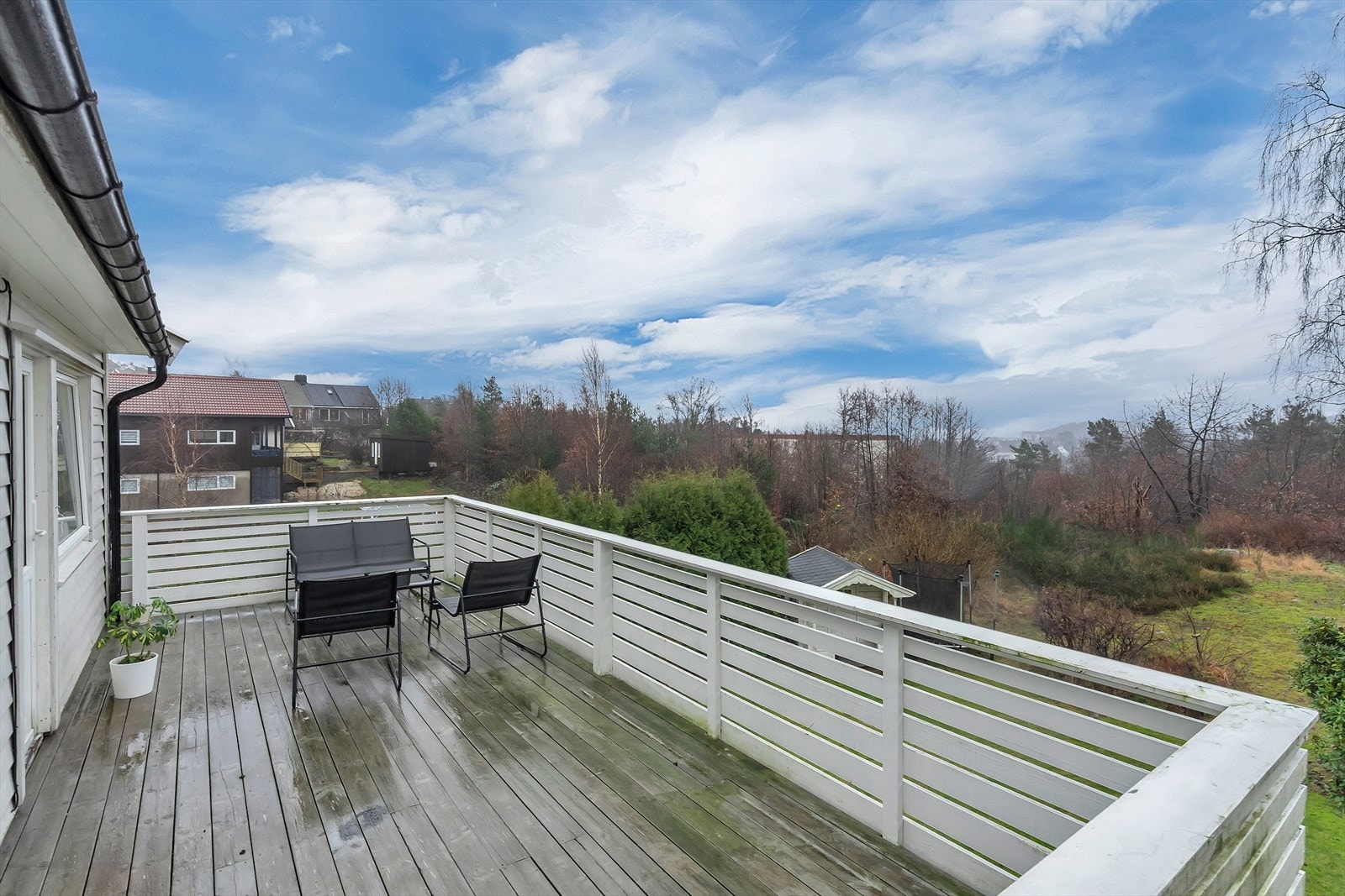 Hagen grenser mot friareal Galleribilde