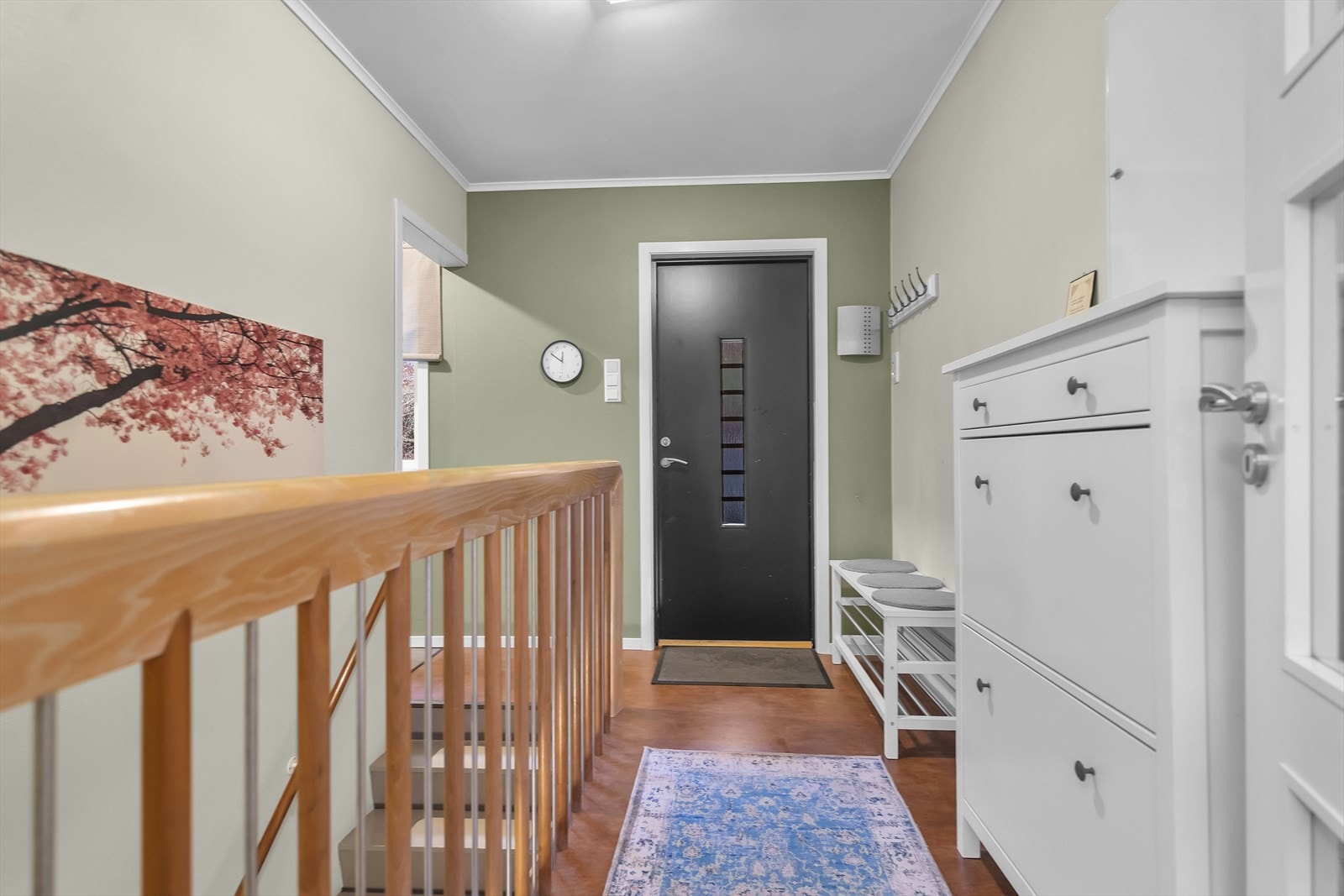 Inngangsparti/gang - Kontor/garderobe ved inngangsparti Galleribilde